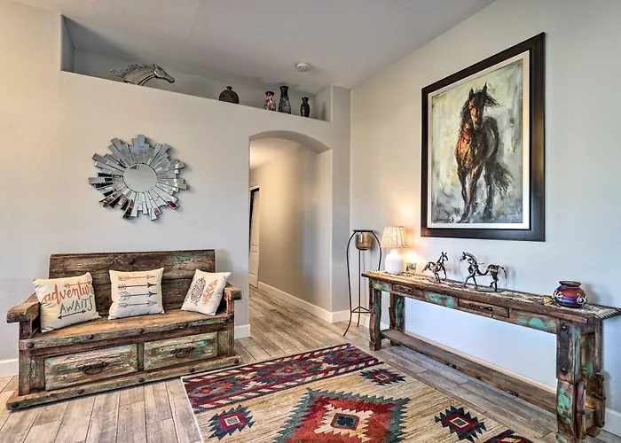 Holiday home Hot Tub, Game Room! North Desert Gem *