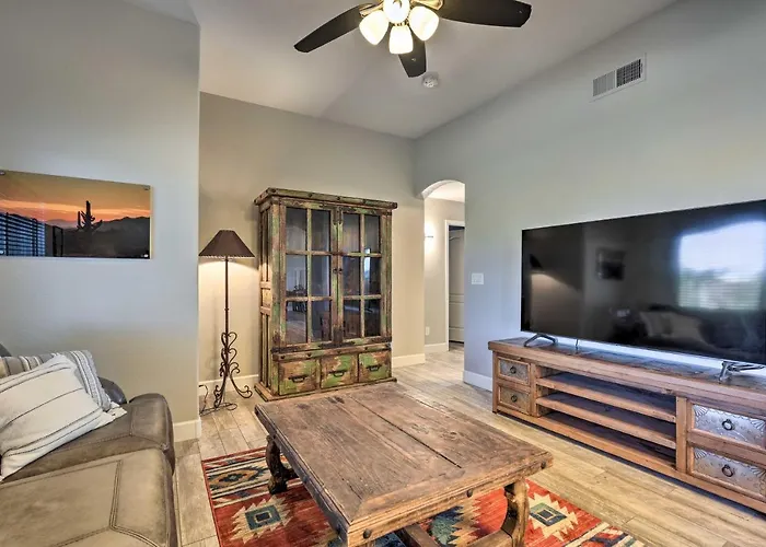Hot Tub, Game Room! North Desert Gem