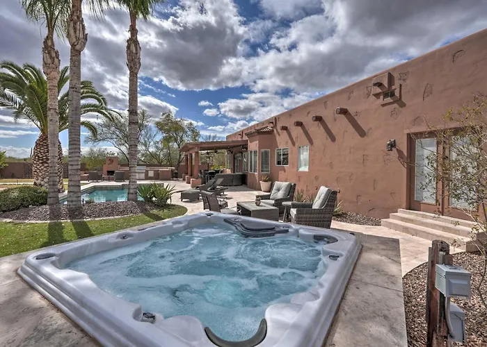 Hot Tub, Game Room! North Desert Gem